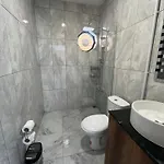 New Garden Airport & Restaurant מלון Arnavutkoy