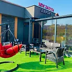 מלון New Garden Airport & Restaurant