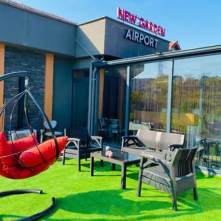 Hotel New Garden Airport & Restaurant