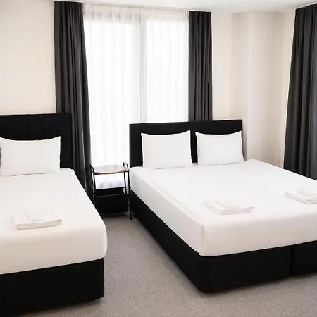 Hotel New Garden Airport & Restaurant 3*