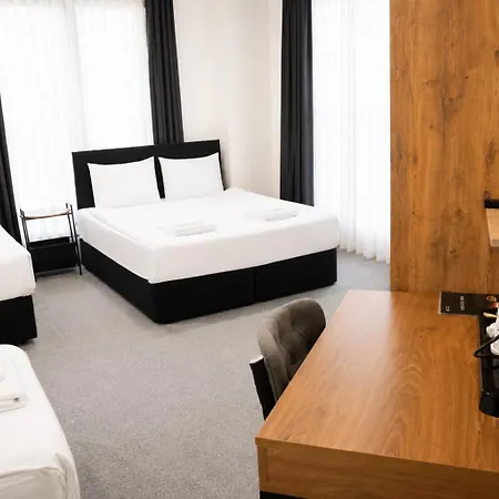 Hotel New Garden Airport & Restaurant 3*