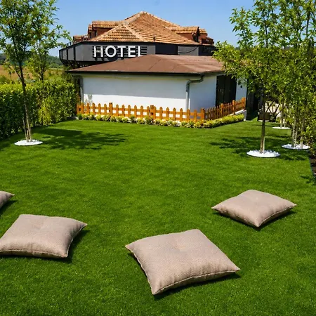 New Airport & Restaurant